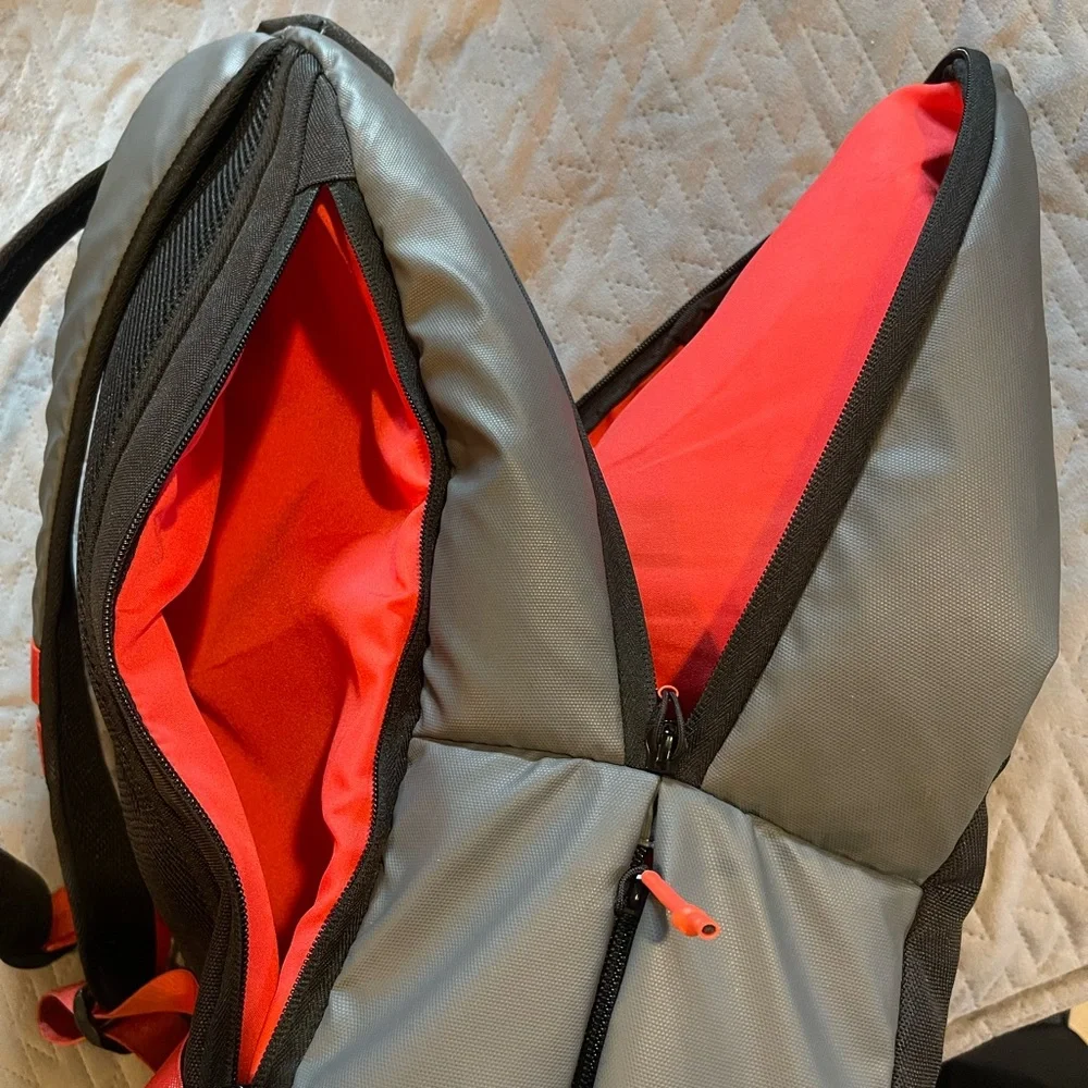 Jordan backpack gray/red EUC‎